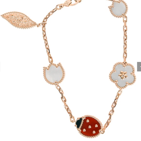 Spring 5 Motif Bracelet Carnelian - Picture 1 of 5